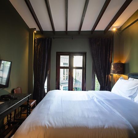 Baan Tuk Din Hotel Бангкок Екстер'єр фото