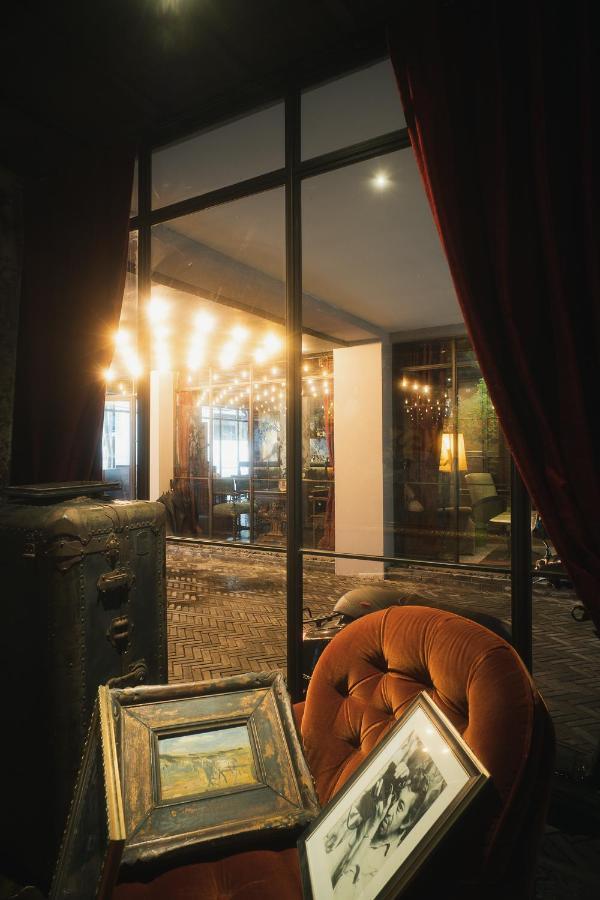 Baan Tuk Din Hotel Бангкок Екстер'єр фото